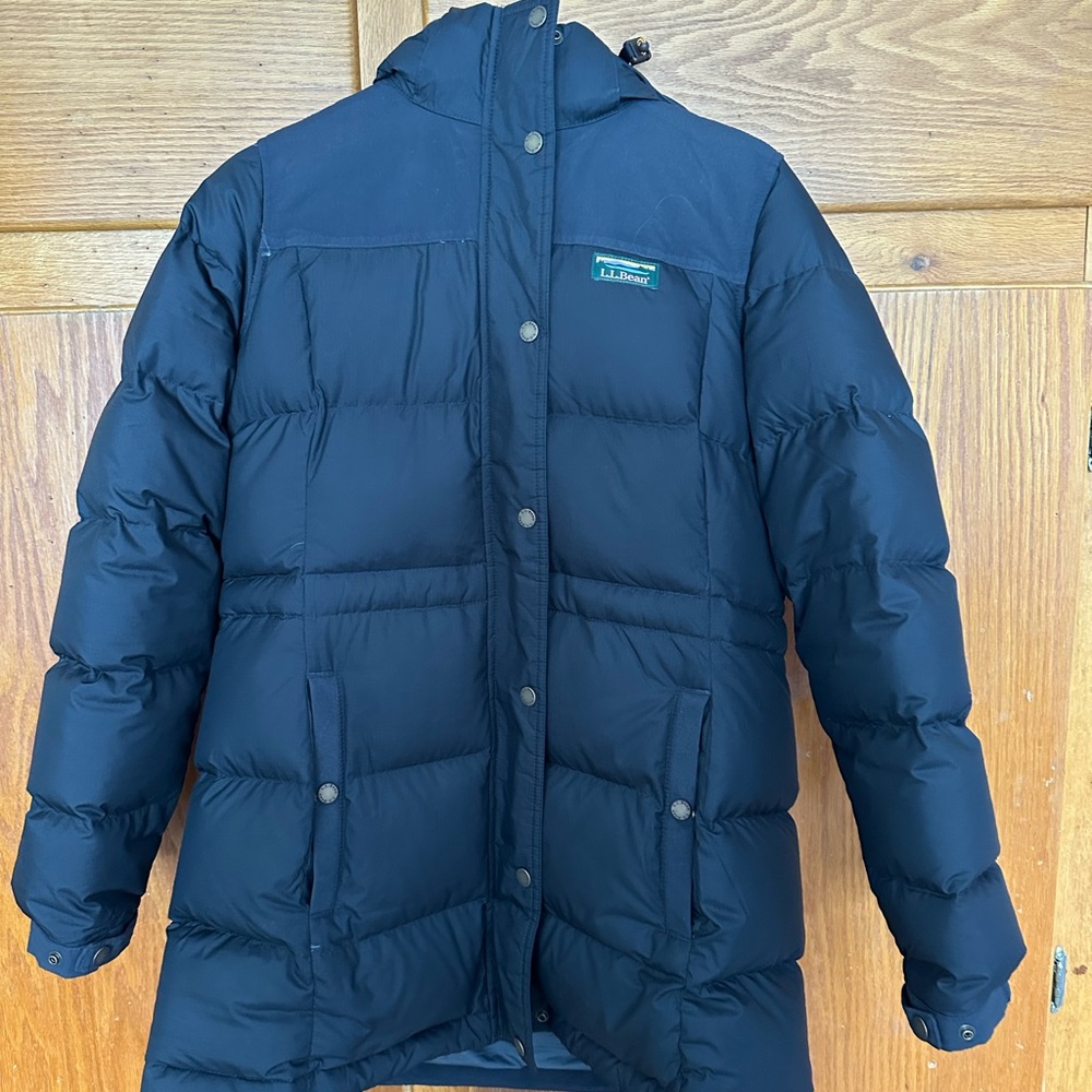 L.L. Bean women’s mountain classic hooded parka